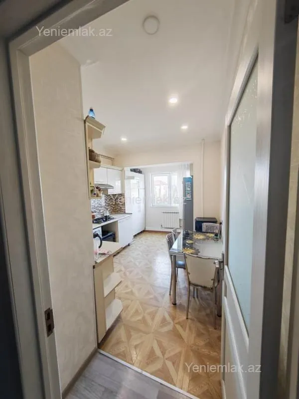Satılır 3 otaqlı köhnə tikili 70 m²