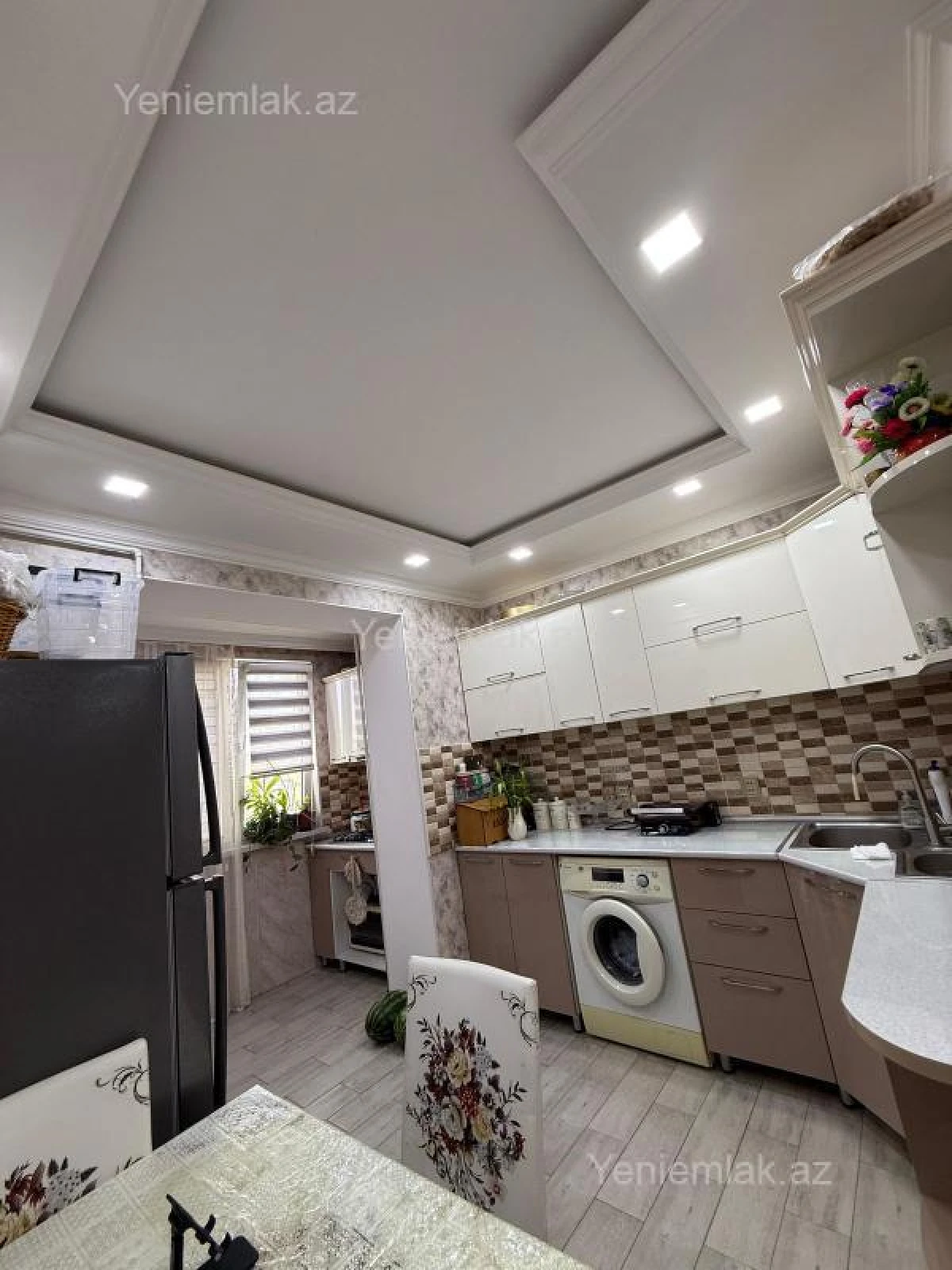 Satılır 3 otaqlı köhnə tikili 80 m²