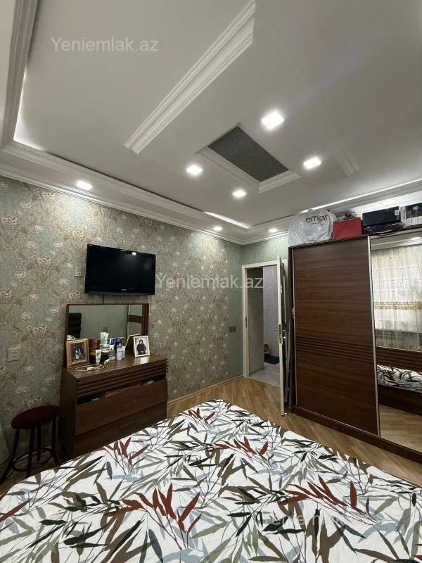 Satılır 3 otaqlı köhnə tikili 80 m²