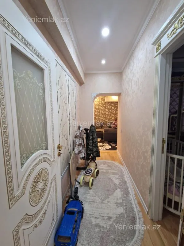 Satılır 3 otaqlı yeni tikili 79 m²