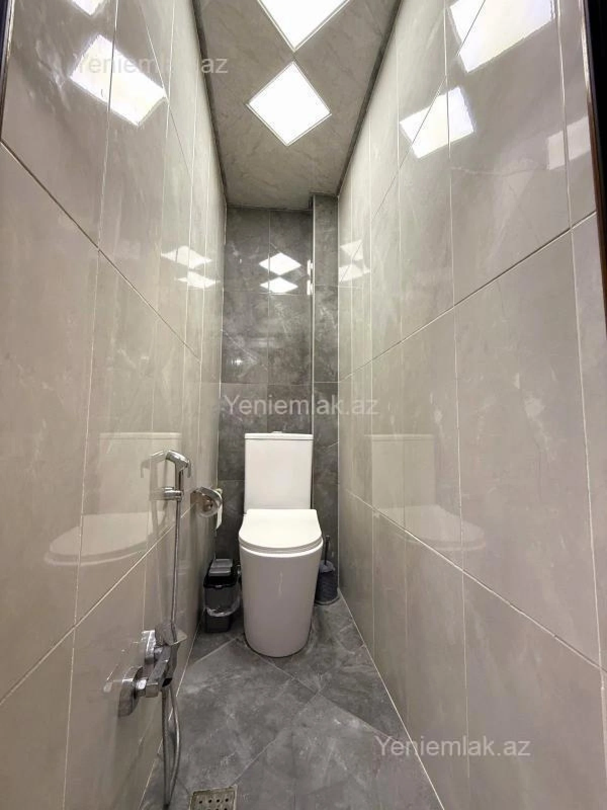 Satılır 3 otaqlı köhnə tikili 76 m²