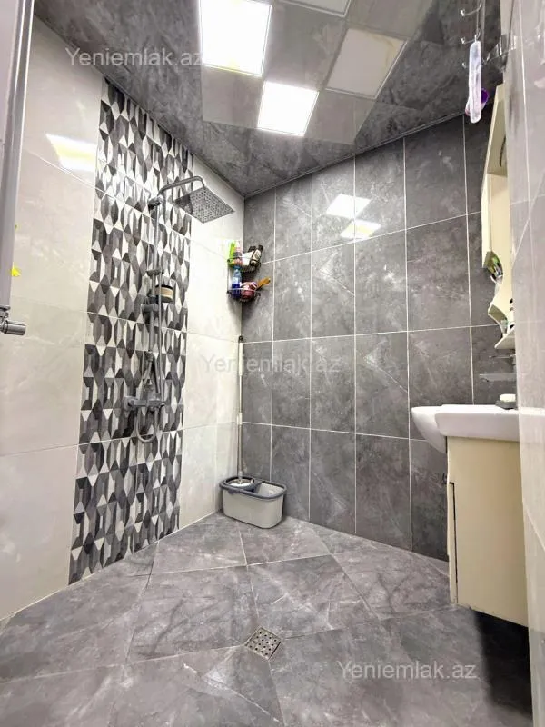 Satılır 3 otaqlı köhnə tikili 76 m²