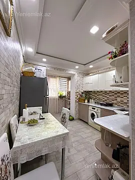 Satılır 3 otaqlı köhnə tikili 76 m²
