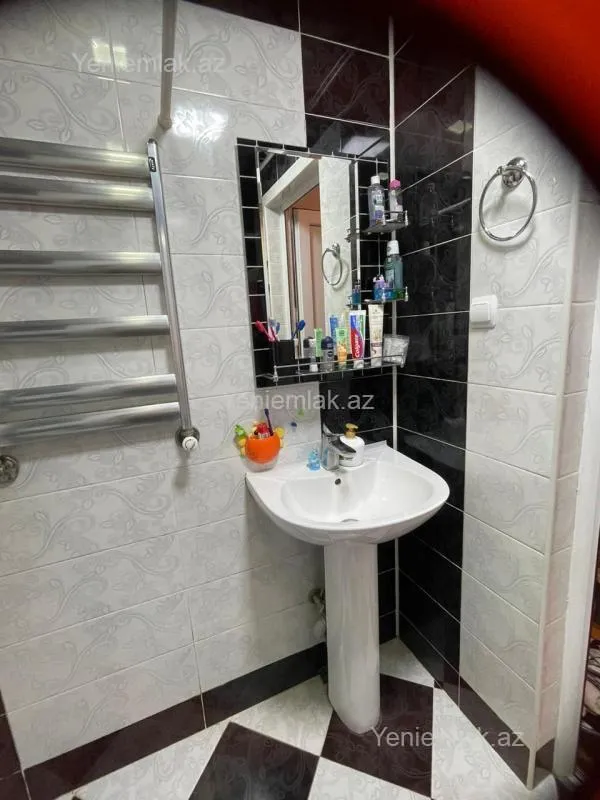 Satılır 2 otaqlı yeni tikili 55 m²