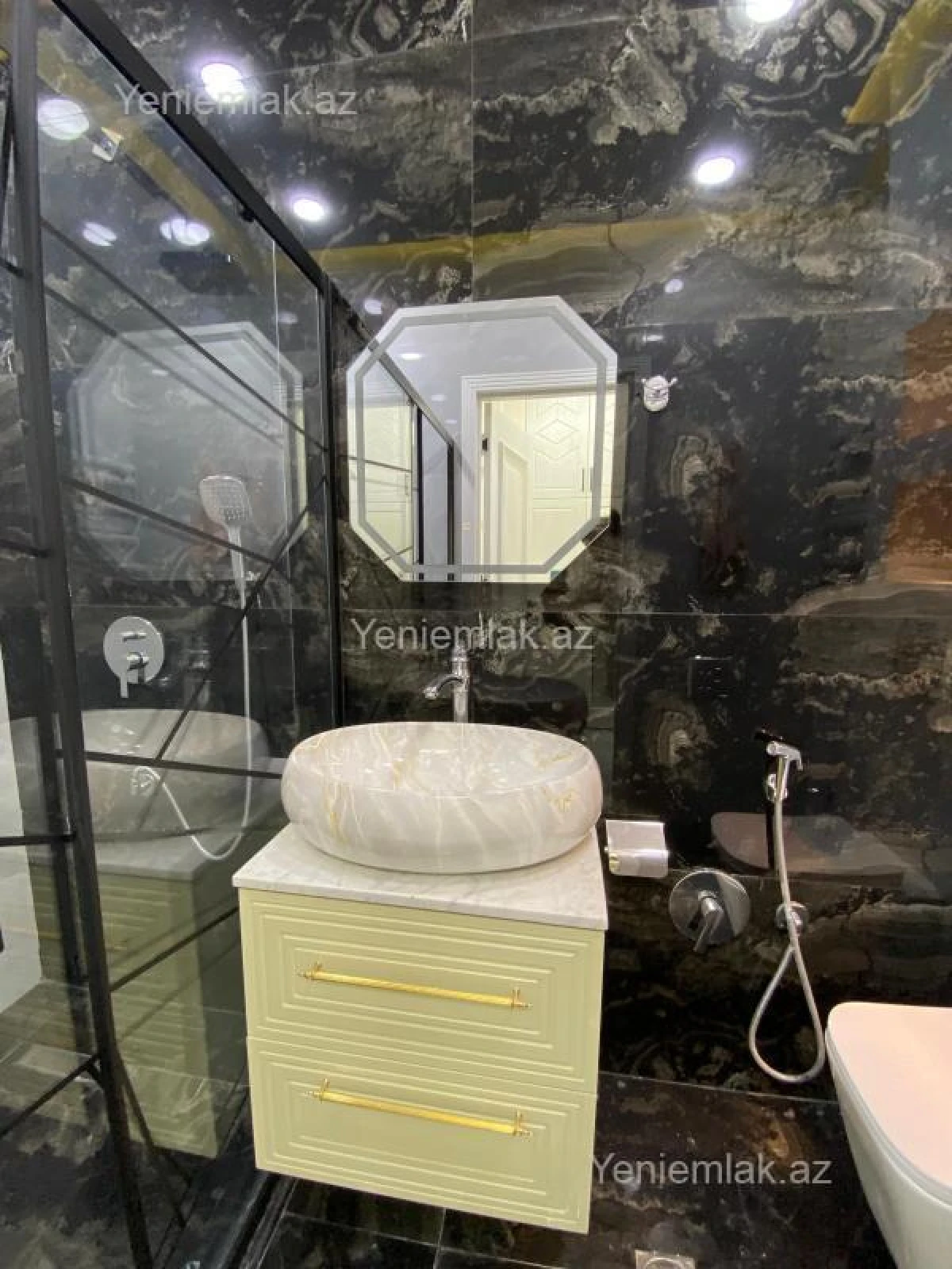 Satılır 3 otaqlı yeni tikili 95 m²