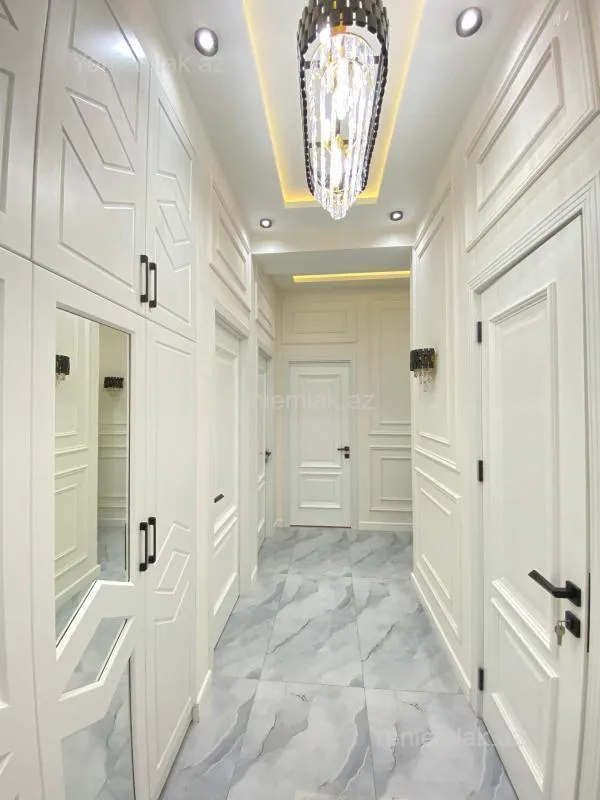 Satılır 3 otaqlı yeni tikili 95 m²