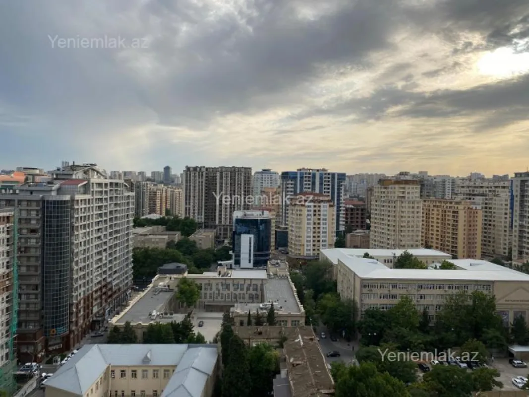 Satılır 3 otaqlı yeni tikili 95 m²