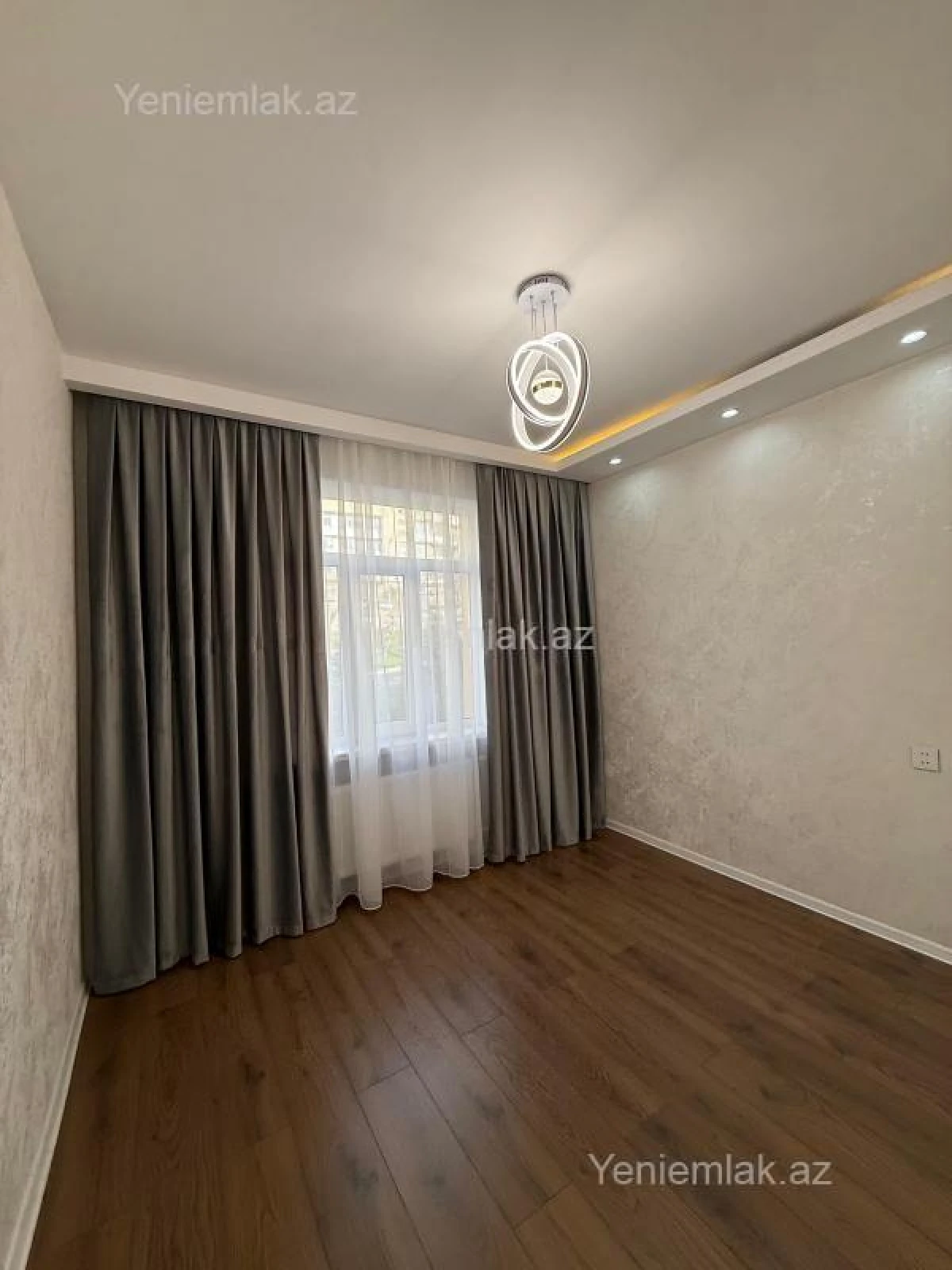 Satılır 3 otaqlı köhnə tikili 60 m²