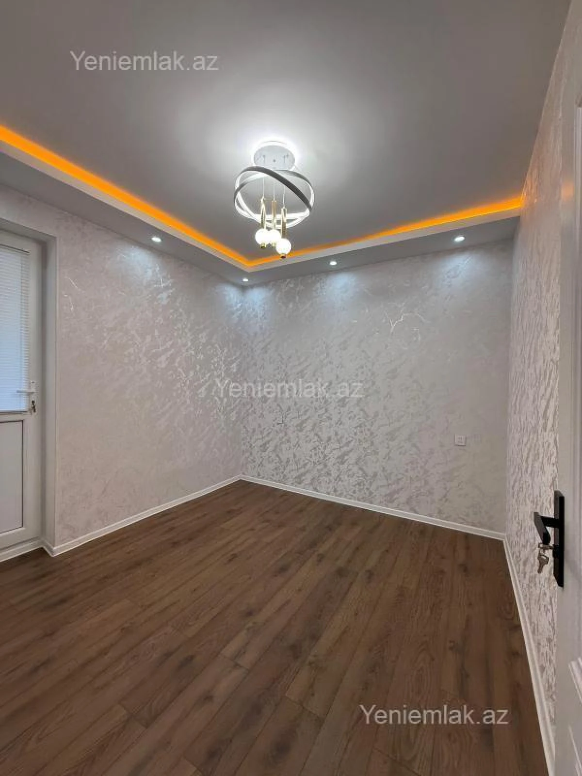 Satılır 3 otaqlı köhnə tikili 60 m²