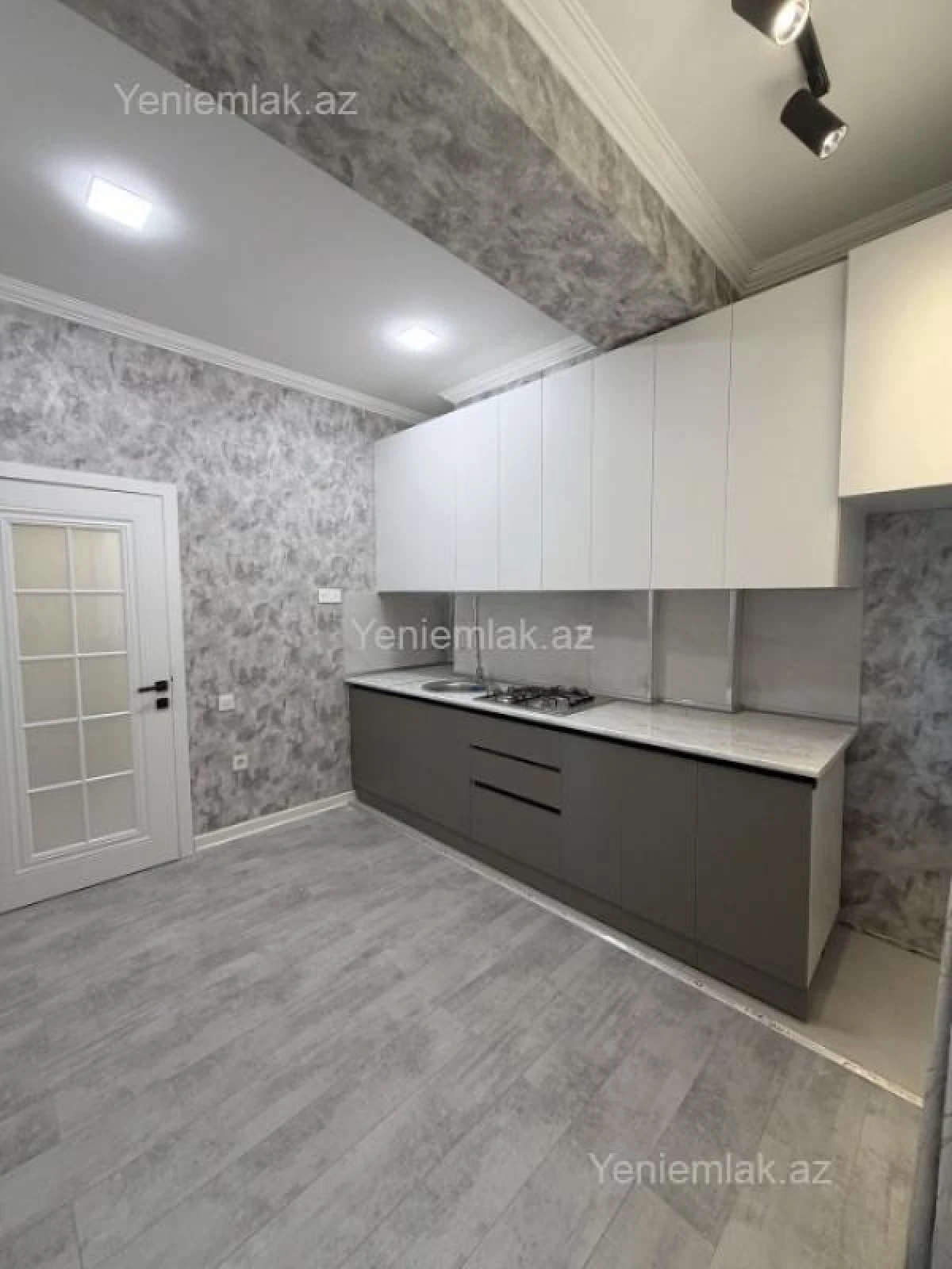Satılır 2 otaqlı yeni tikili 76 m²