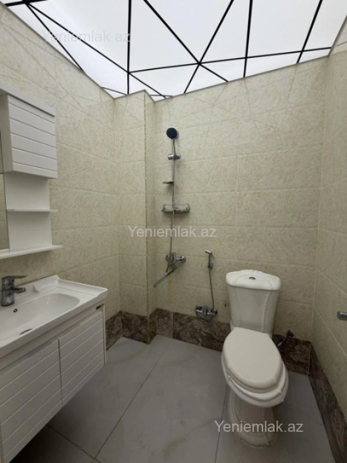 Satılır 2 otaqlı yeni tikili 76 m²