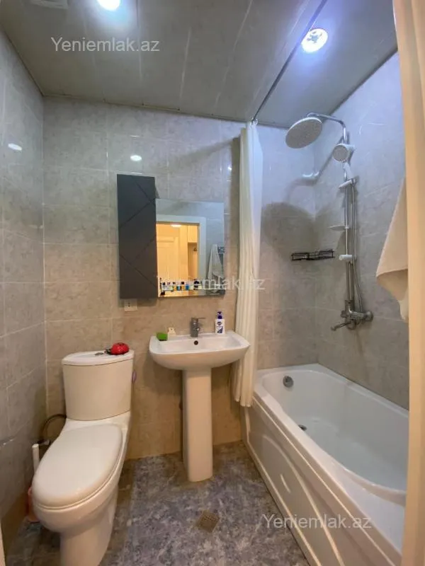 Satılır 1 otaqlı yeni tikili 43 m²