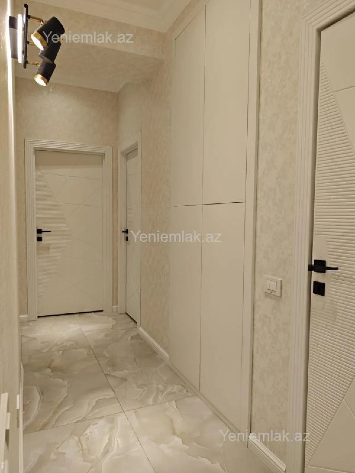 Satılır 4 otaqlı yeni tikili 130 m²