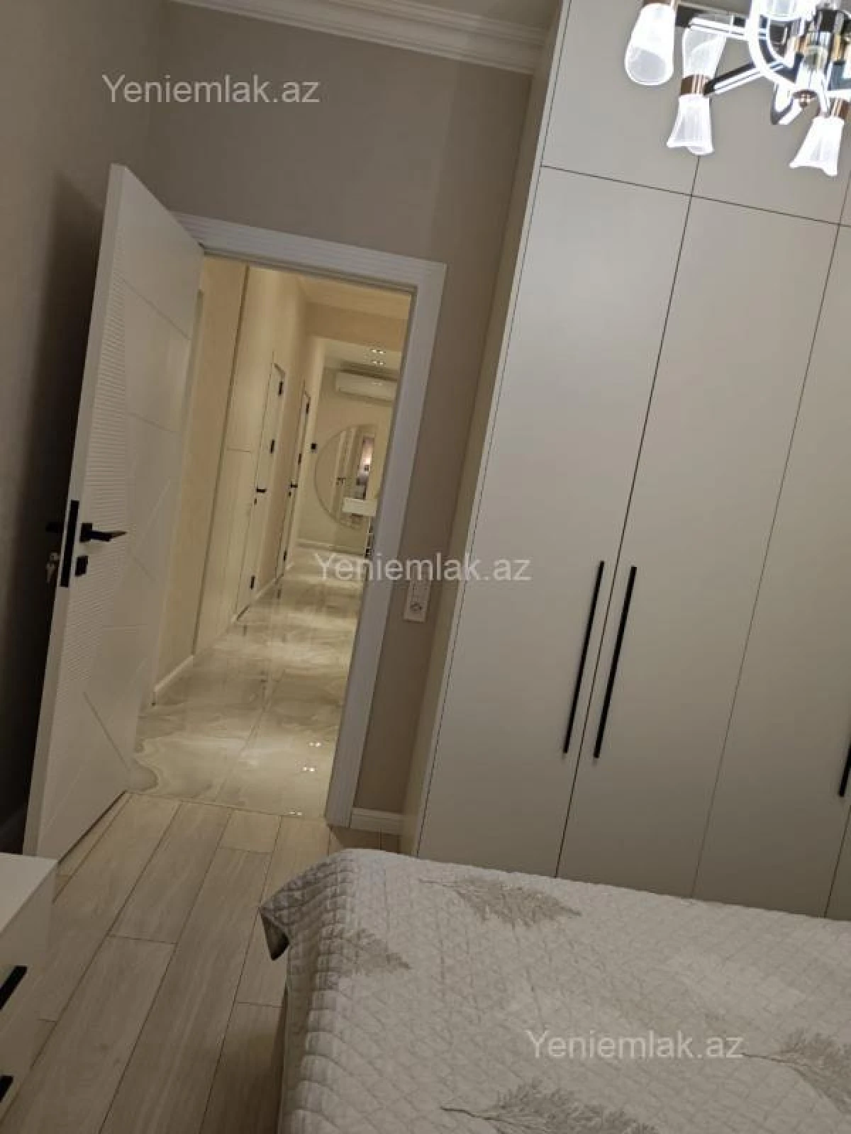 Satılır 4 otaqlı yeni tikili 130 m²
