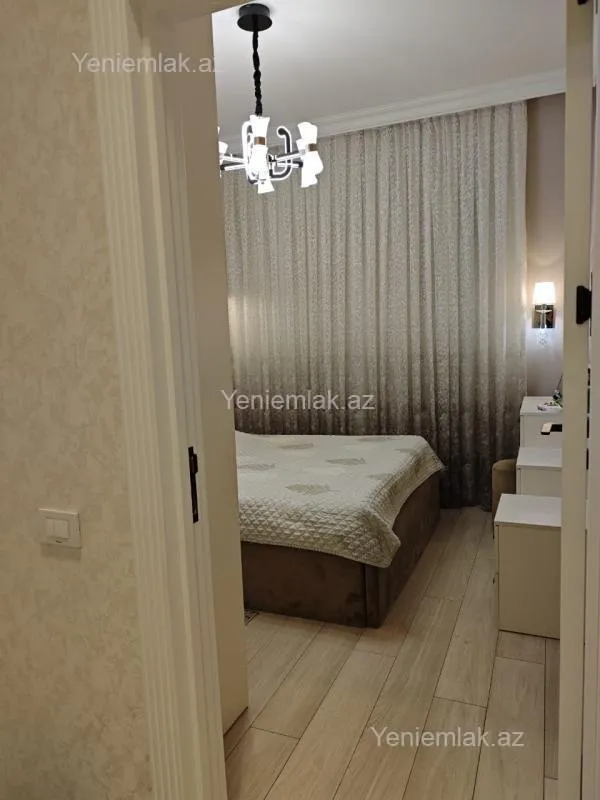 Satılır 4 otaqlı yeni tikili 130 m²