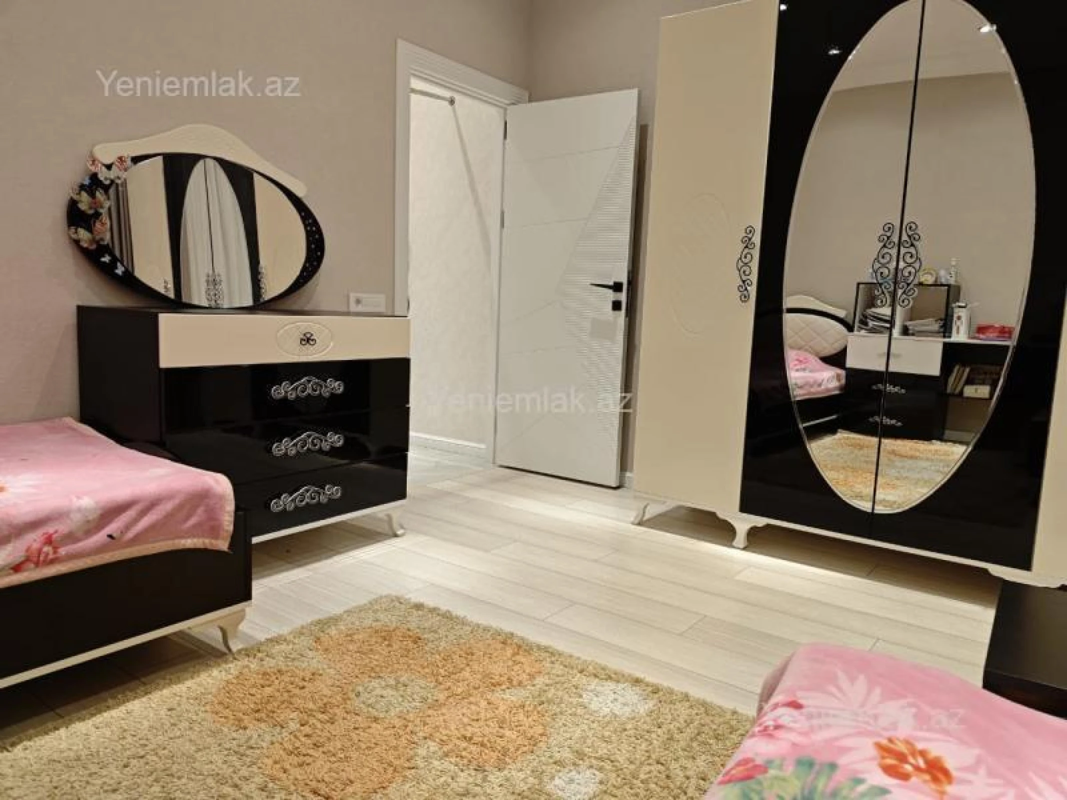 Satılır 4 otaqlı yeni tikili 130 m²