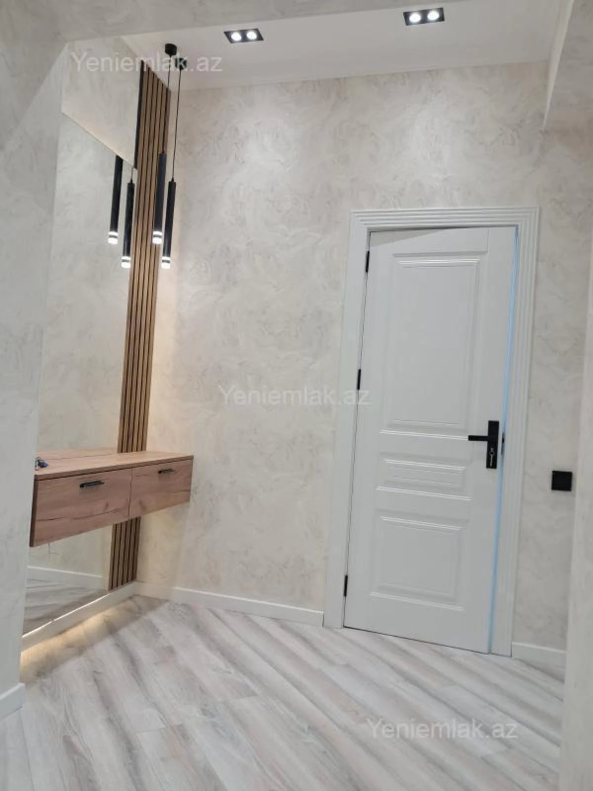 Satılır 2 otaqlı yeni tikili 67 m²