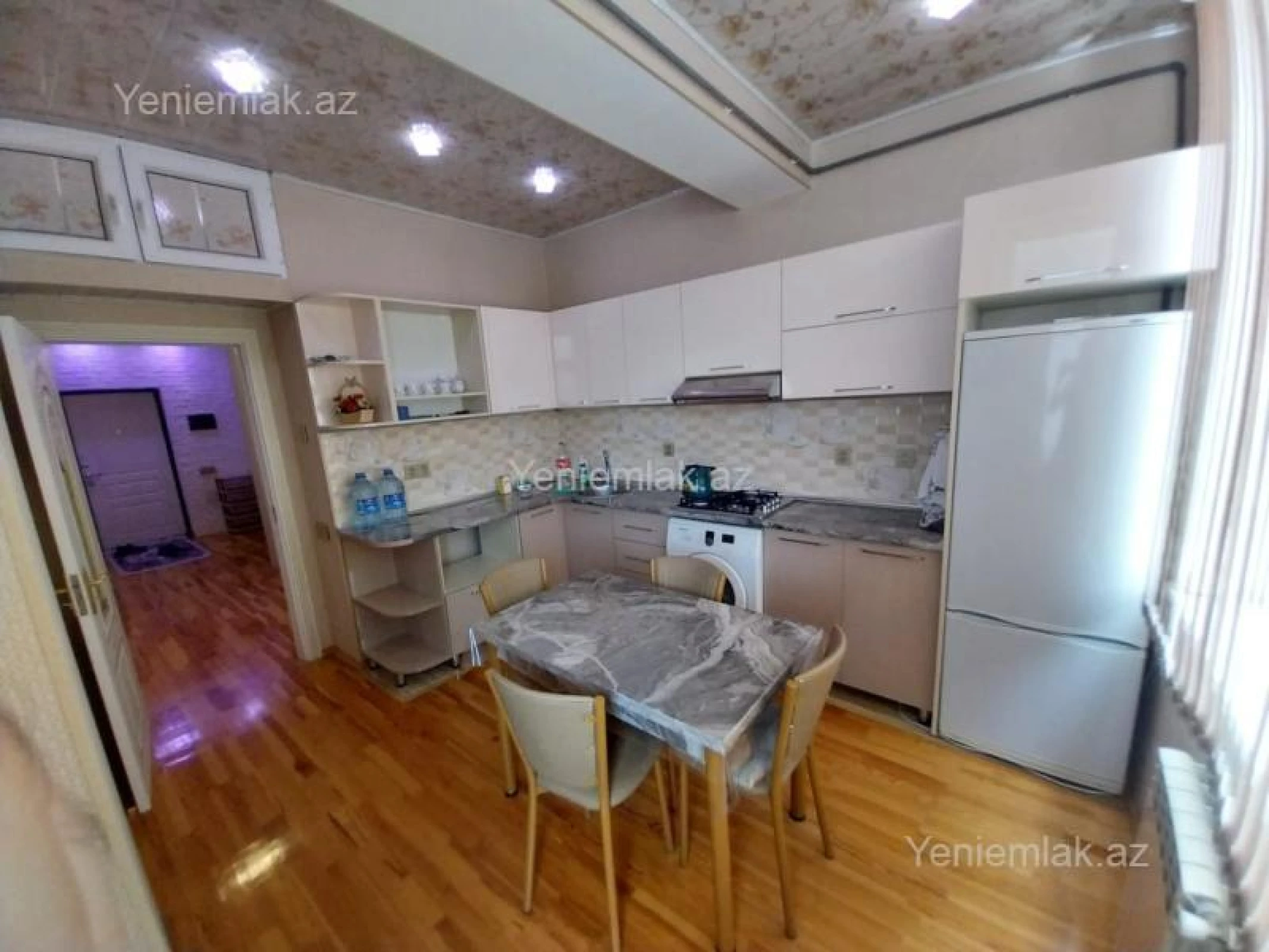 Satılır 3 otaqlı yeni tikili 77 m²