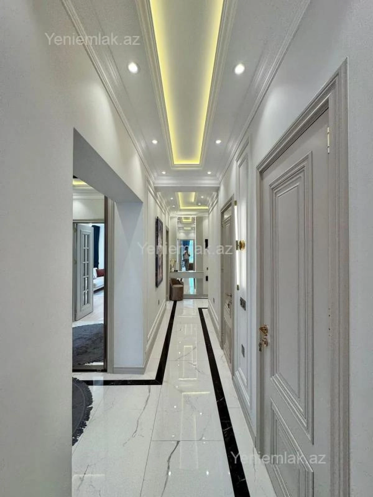 Satılır 3 otaqlı yeni tikili 125 m²