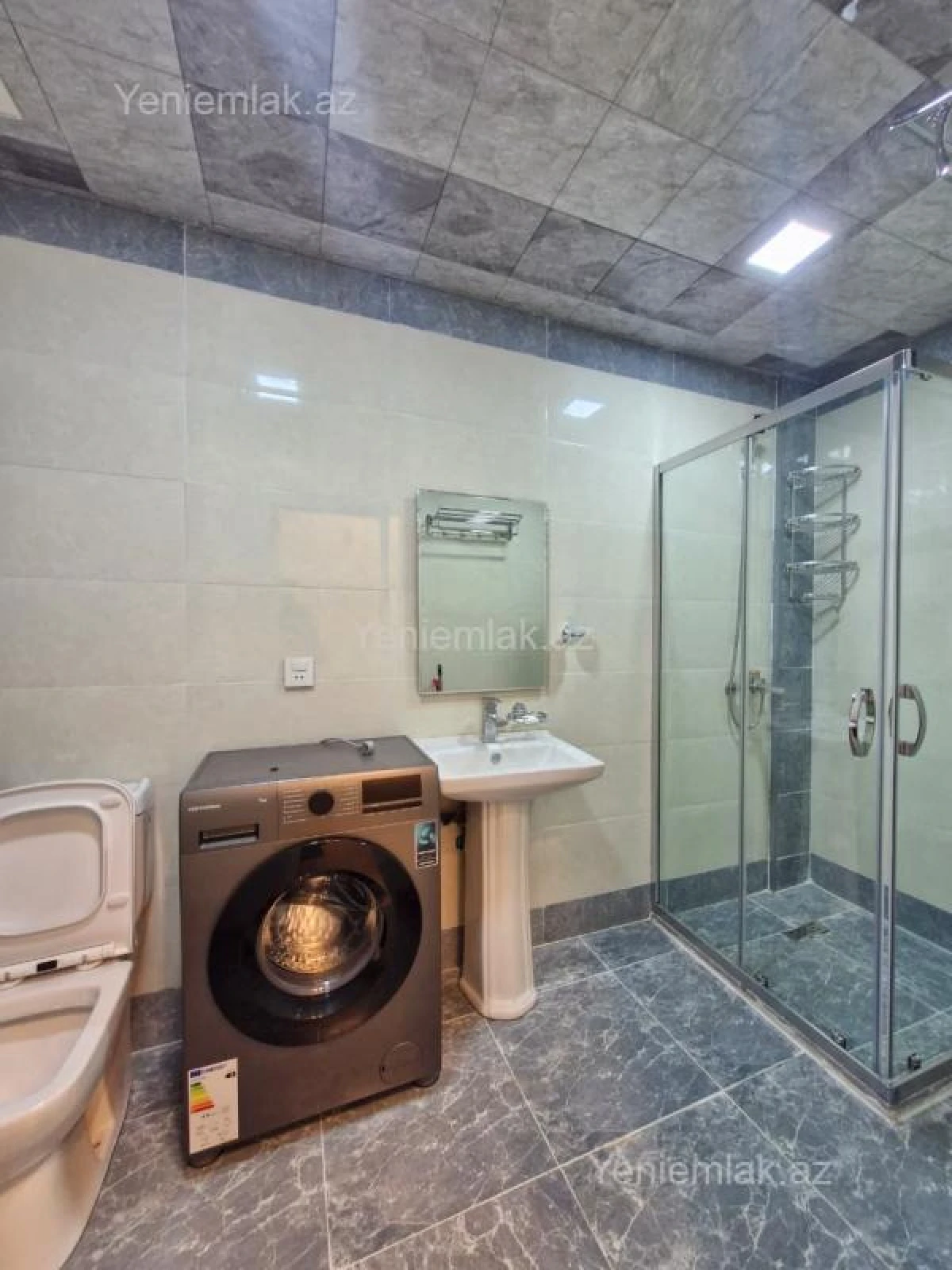 Satılır 2 otaqlı yeni tikili 60 m²