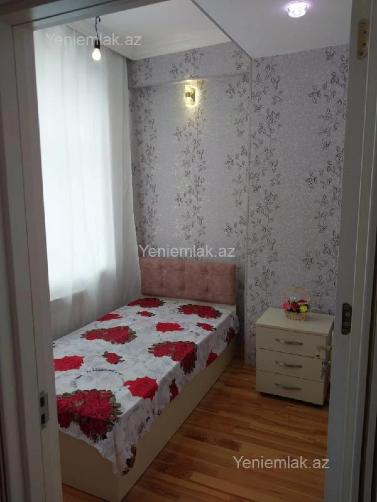 Satılır 3 otaqlı yeni tikili 77 m²