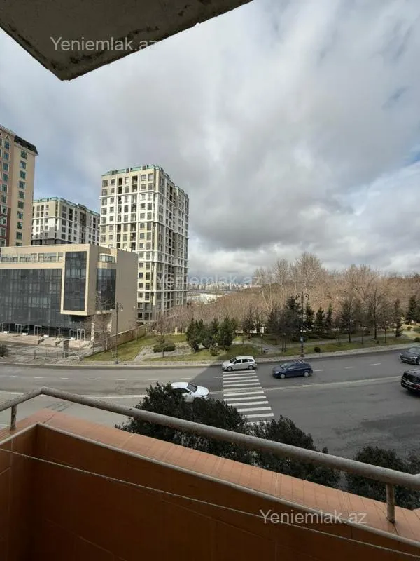 Satılır 2 otaqlı yeni tikili 60 m²