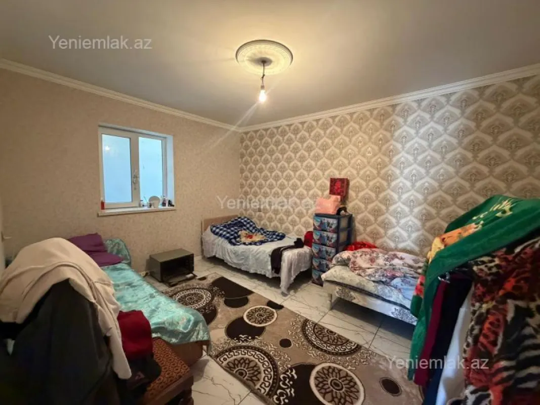 Satılır 11 otaqlı həyət evi 300 m²