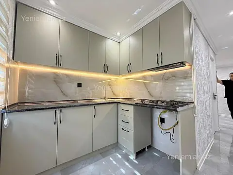 Satılır 3 otaqlı köhnə tikili 75 m²