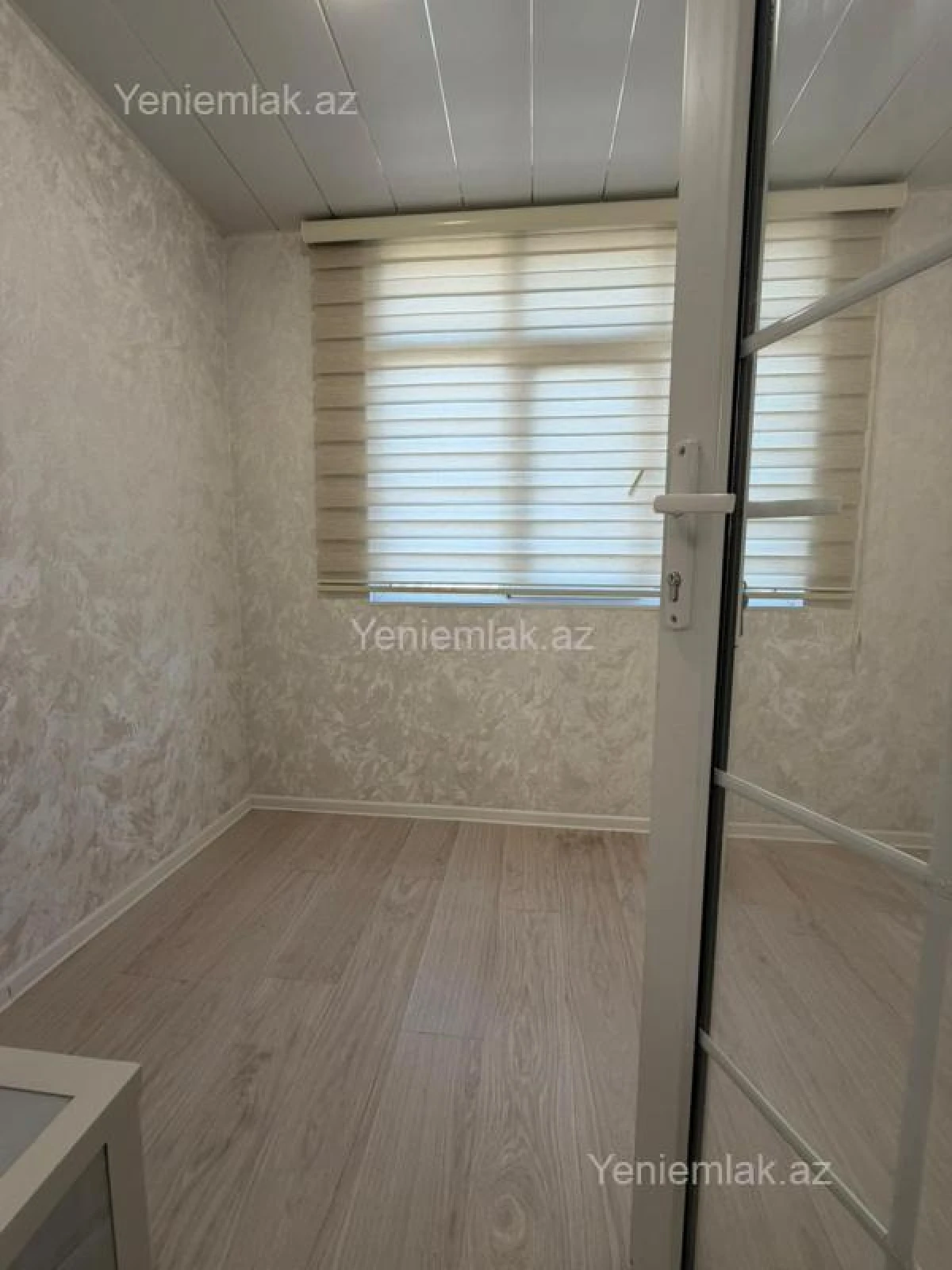 Satılır 3 otaqlı köhnə tikili 75 m²