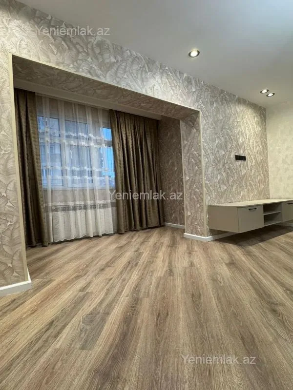 Satılır 2 otaqlı köhnə tikili 45 m²