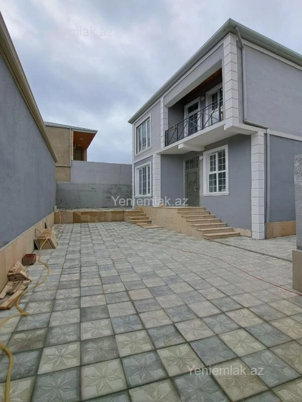 Satılır 4 otaqlı həyət evi 170 m²