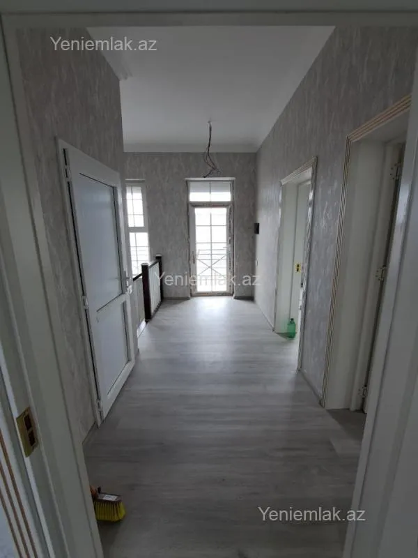 Satılır 4 otaqlı həyət evi 170 m²