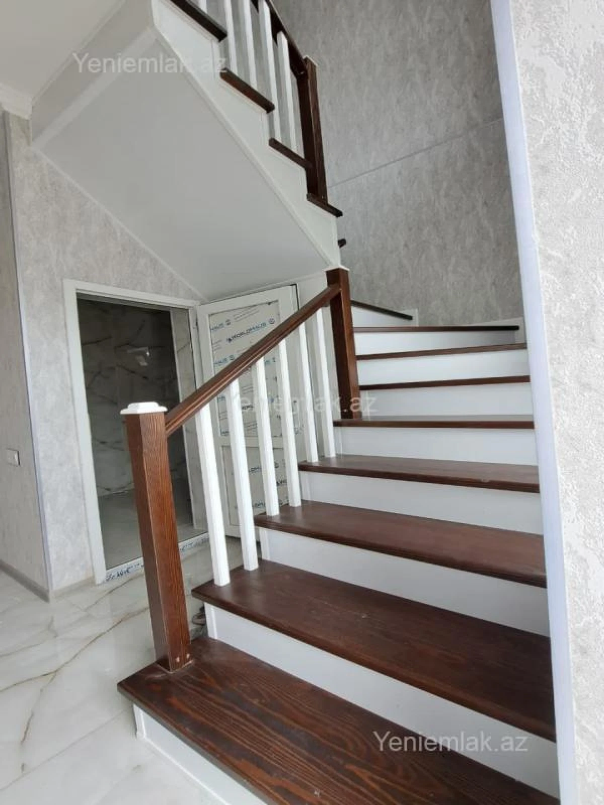 Satılır 4 otaqlı həyət evi 170 m²