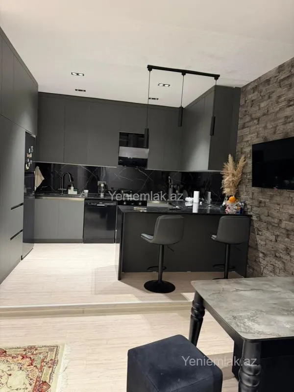 Satılır 3 otaqlı yeni tikili 100 m²