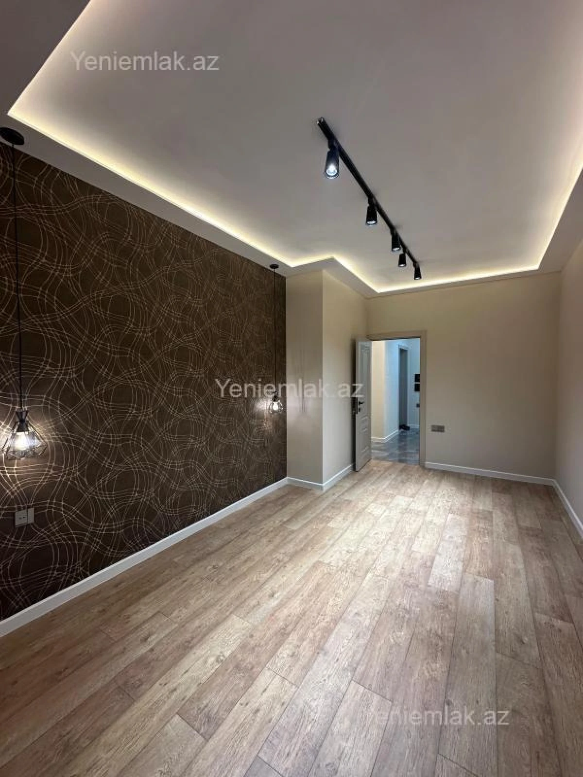 Satılır 3 otaqlı yeni tikili 100 m²