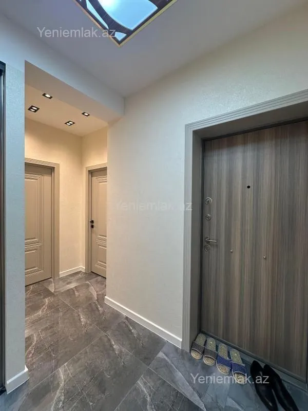 Satılır 3 otaqlı yeni tikili 100 m²