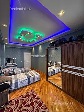Satılır 3 otaqlı yeni tikili 130 m²