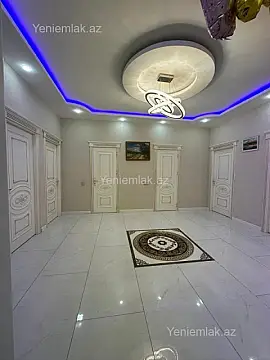 Satılır 3 otaqlı yeni tikili 130 m²