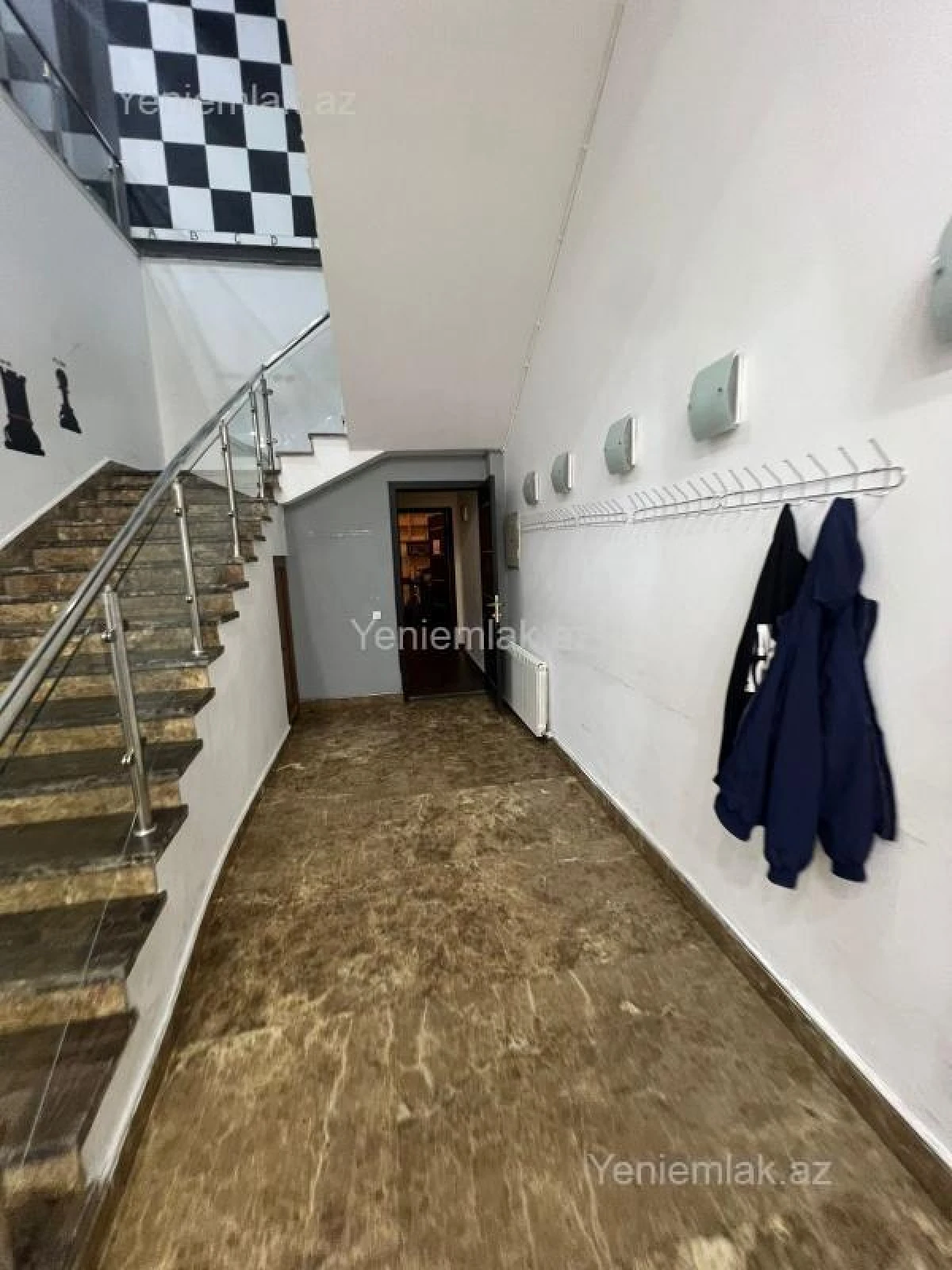 Satılır 6 otaqlı obyekt 370 m²