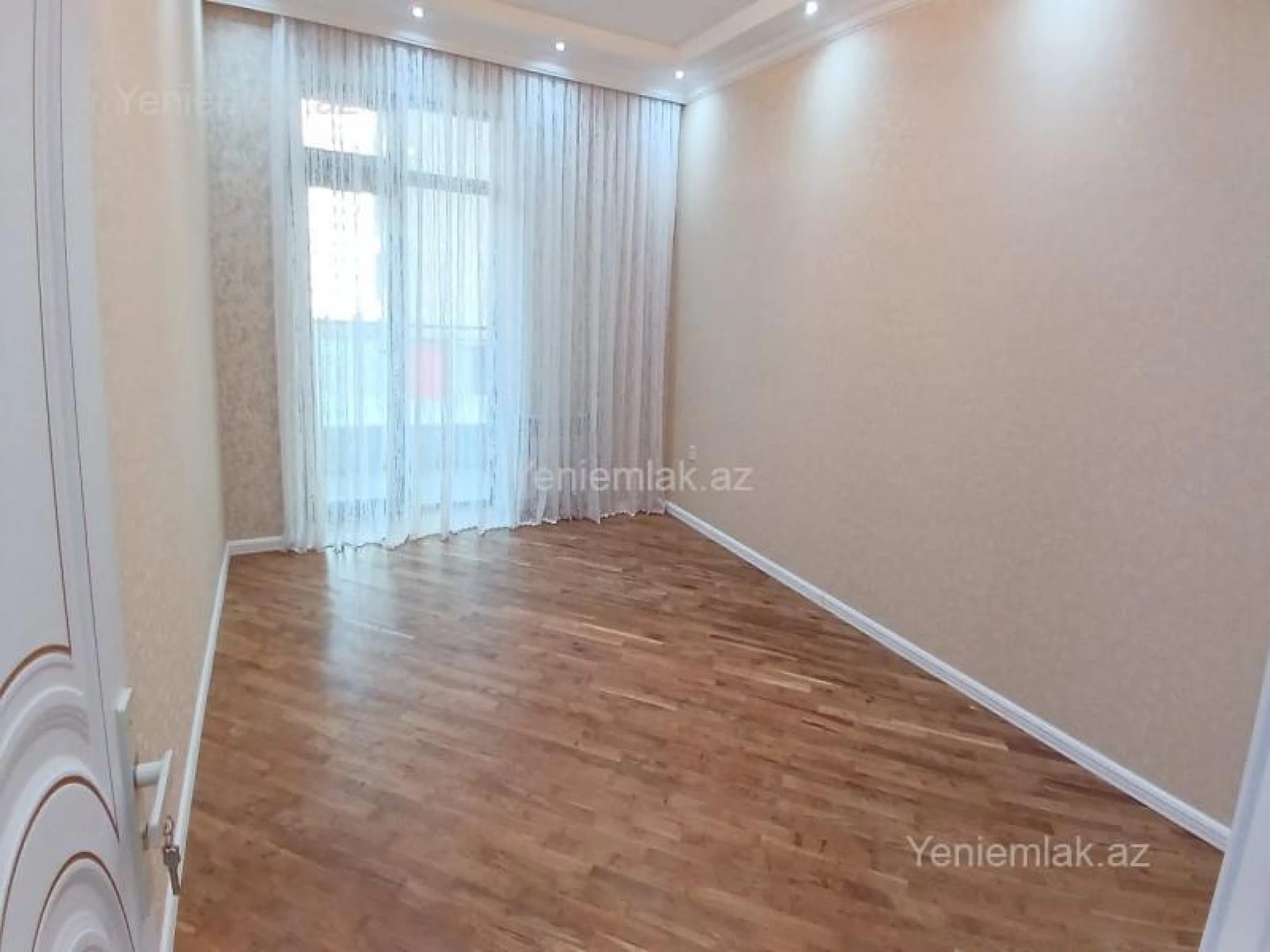 Satılır 4 otaqlı yeni tikili 178 m²
