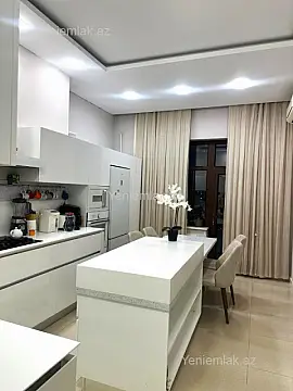 Satılır 4 otaqlı yeni tikili 202 m²
