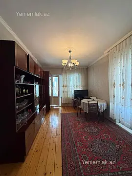 Satılır 3 otaqlı köhnə tikili 80 m²