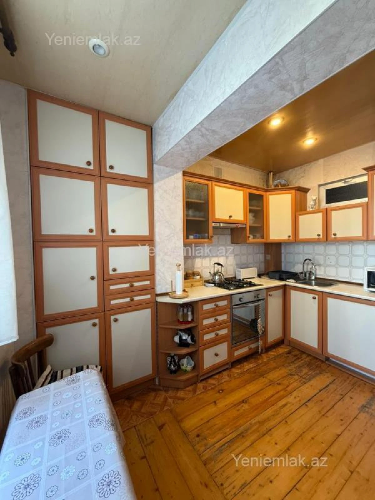 Satılır 3 otaqlı köhnə tikili 80 m²