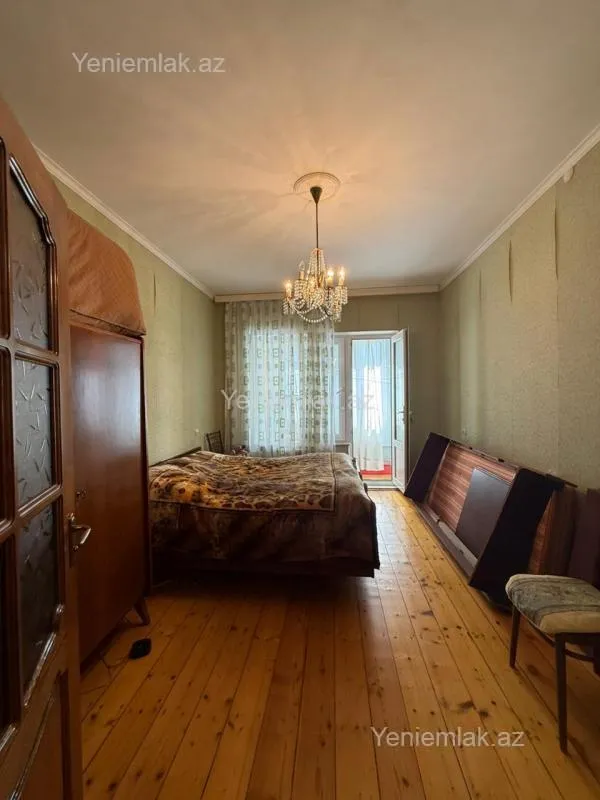 Satılır 3 otaqlı köhnə tikili 80 m²