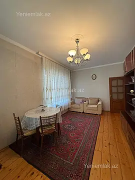 Satılır 3 otaqlı köhnə tikili 80 m²