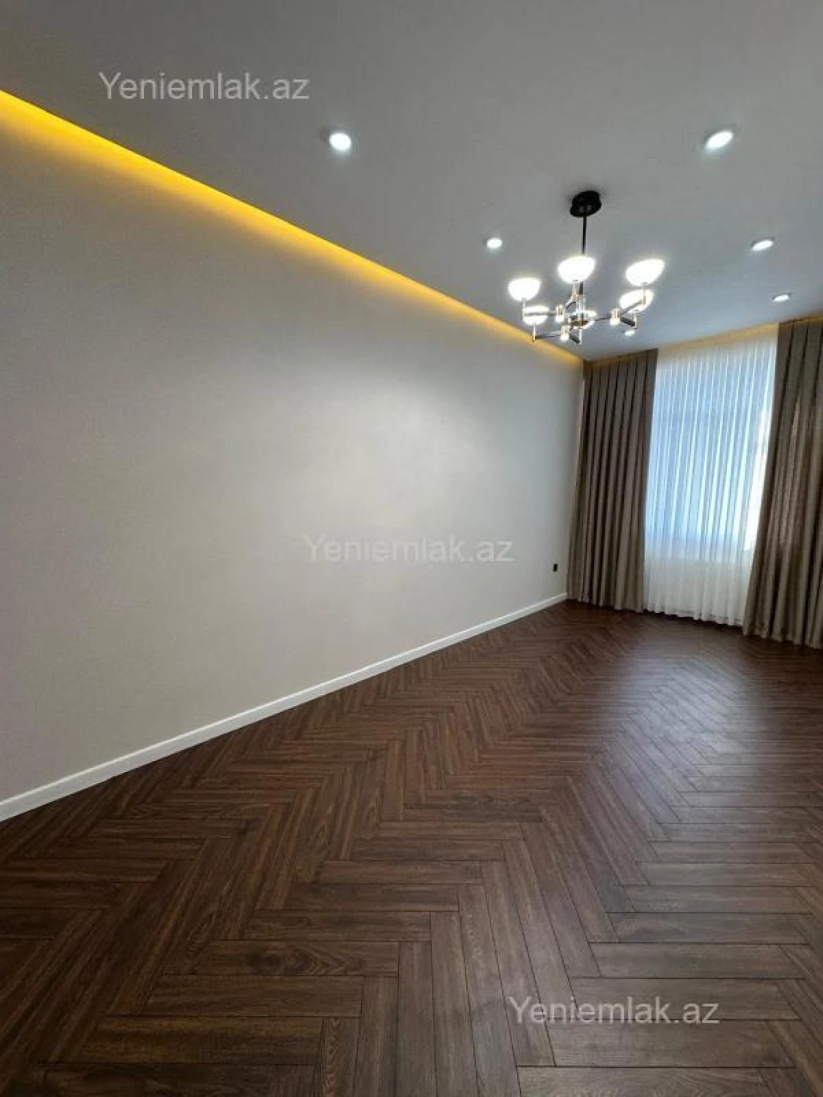 Satılır 3 otaqlı yeni tikili 100 m²