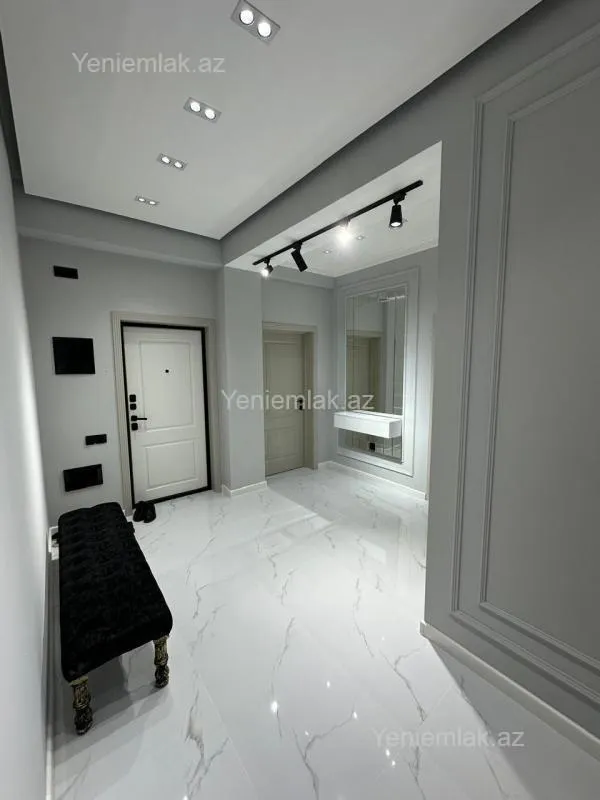 Satılır 3 otaqlı yeni tikili 100 m²