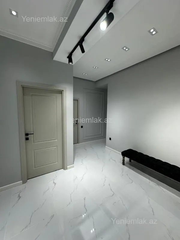 Satılır 3 otaqlı yeni tikili 100 m²