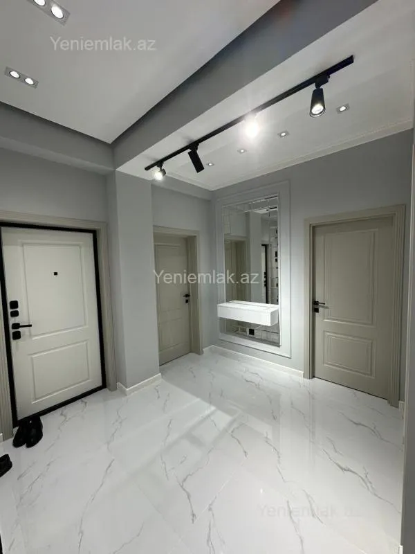 Satılır 3 otaqlı yeni tikili 100 m²