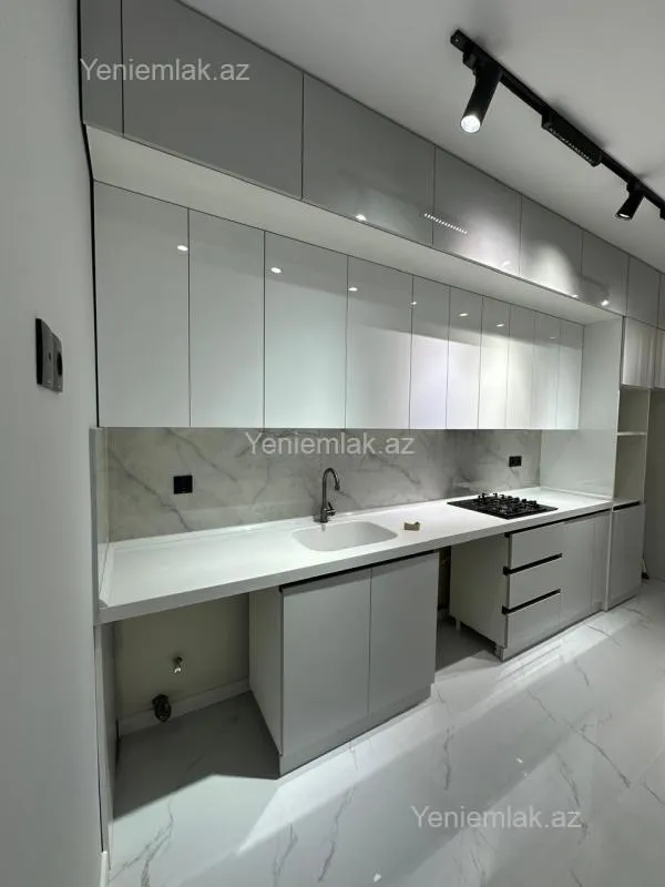 Satılır 3 otaqlı yeni tikili 100 m²